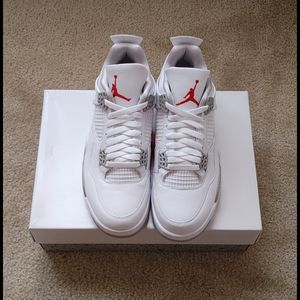 Air Jordan 4 Retro White Oreo